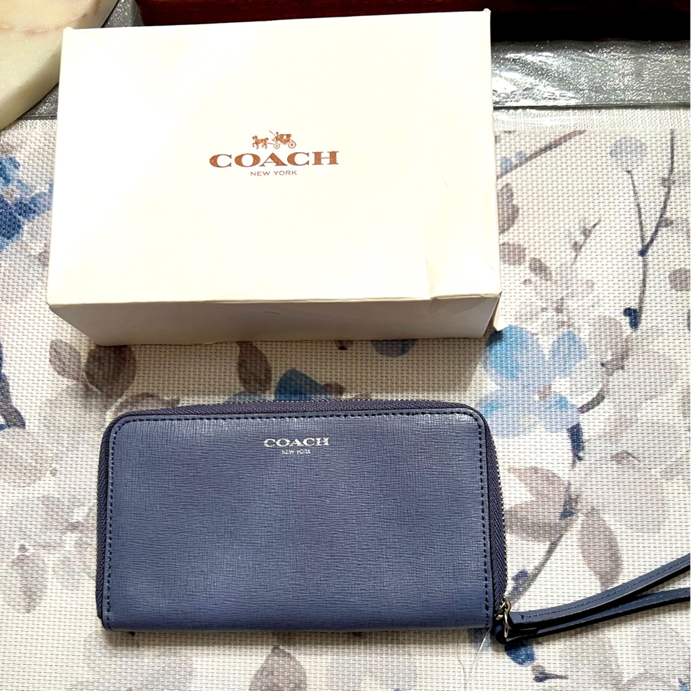 Coach wallet and wristlet Brand New